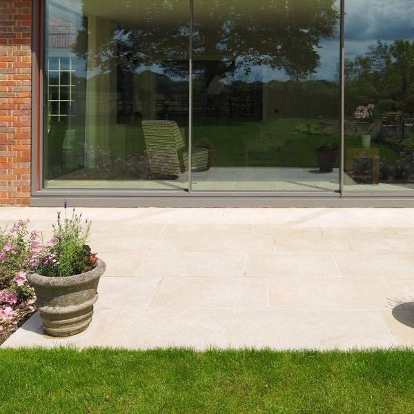 Mia Urbo Stone Dee Antyk piaskowany- Kamien naturalny - plytki - wapien - Antykowany (1)