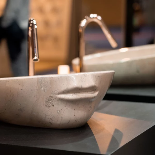 Mia-Urbo-Stone-bathroom-restroom-marble-limestone-sink-basin-bath-Marmorwaschbecken-мармуровий-умивальник-мраморный-умывальник-marmurinis-praustuvas