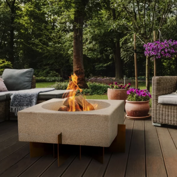 Mia-Urbo-Stone-Ignite-stone-fire-pit-bonfire-akmeninis-židinys-кам'яне-вогнище-каменный-очаг-Steinherd-kamenné-ohniště