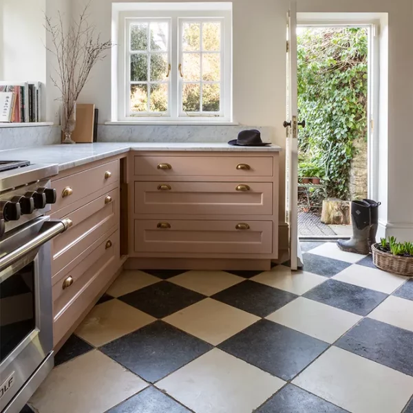 Natural stone tiles flooring mosaics fluted bespoke limestone marble granite onyx marmor Marmormosaik